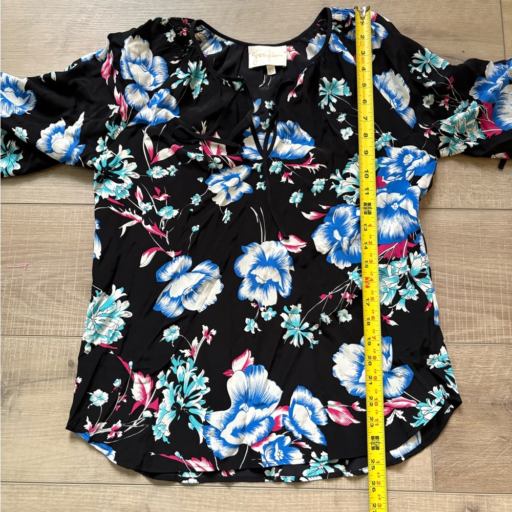 YUMI Kim 100% Silk Floral Black Blouse Size Small - Picture 5 of 6